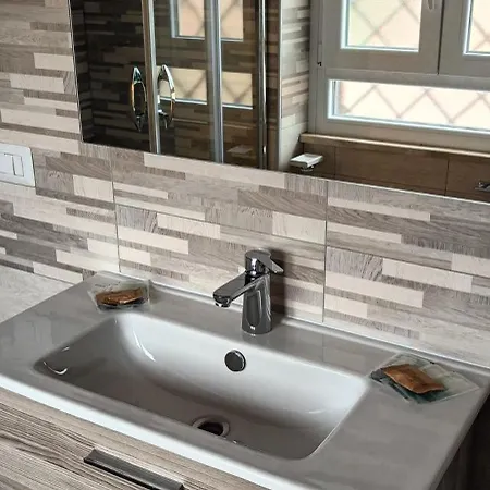 Vakantiehuis La Mansarda Di Andrew Ciampino